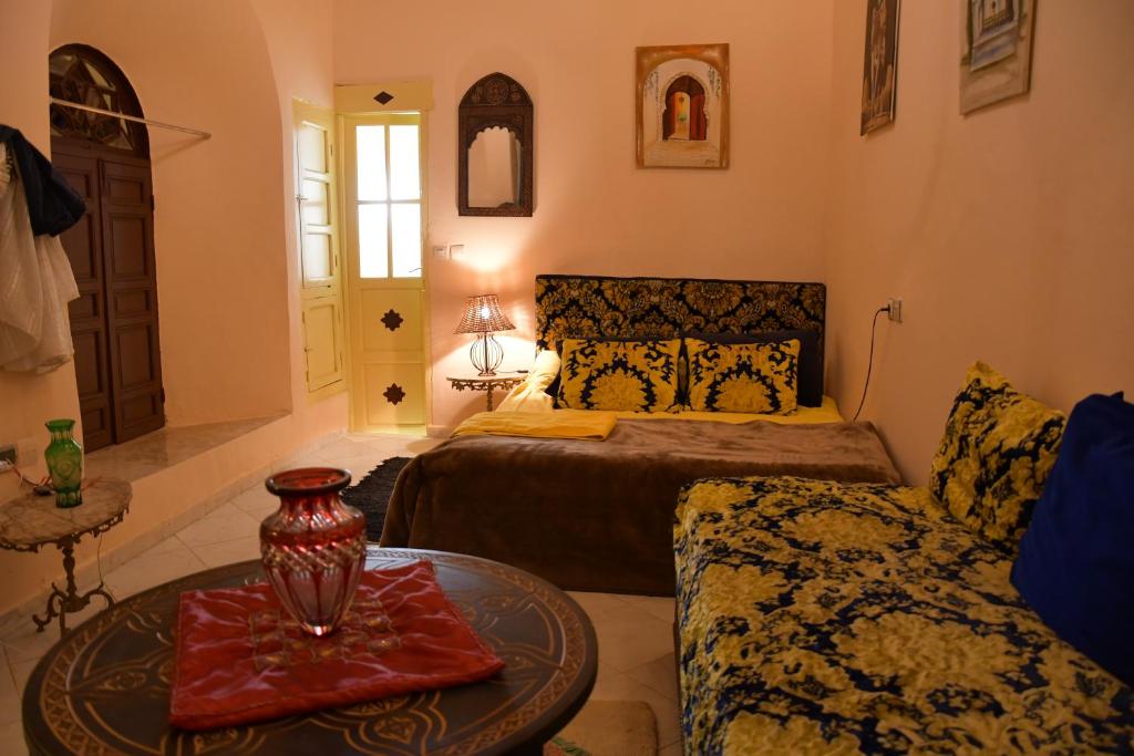 Posezení v ubytování Riad AlKATIB Meknès