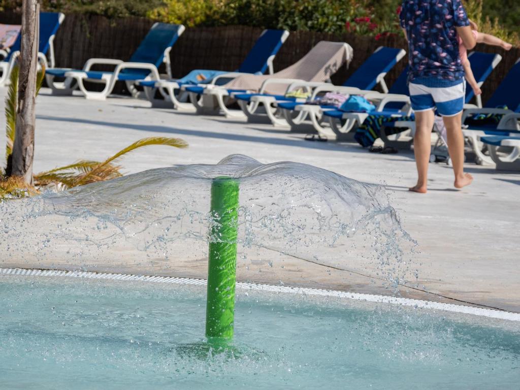 Piscina en o cerca de Camping L'Orangeraie