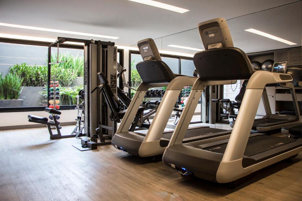 Fitness centrum a/nebo fitness zařízení v ubytování Nomaa Hotel