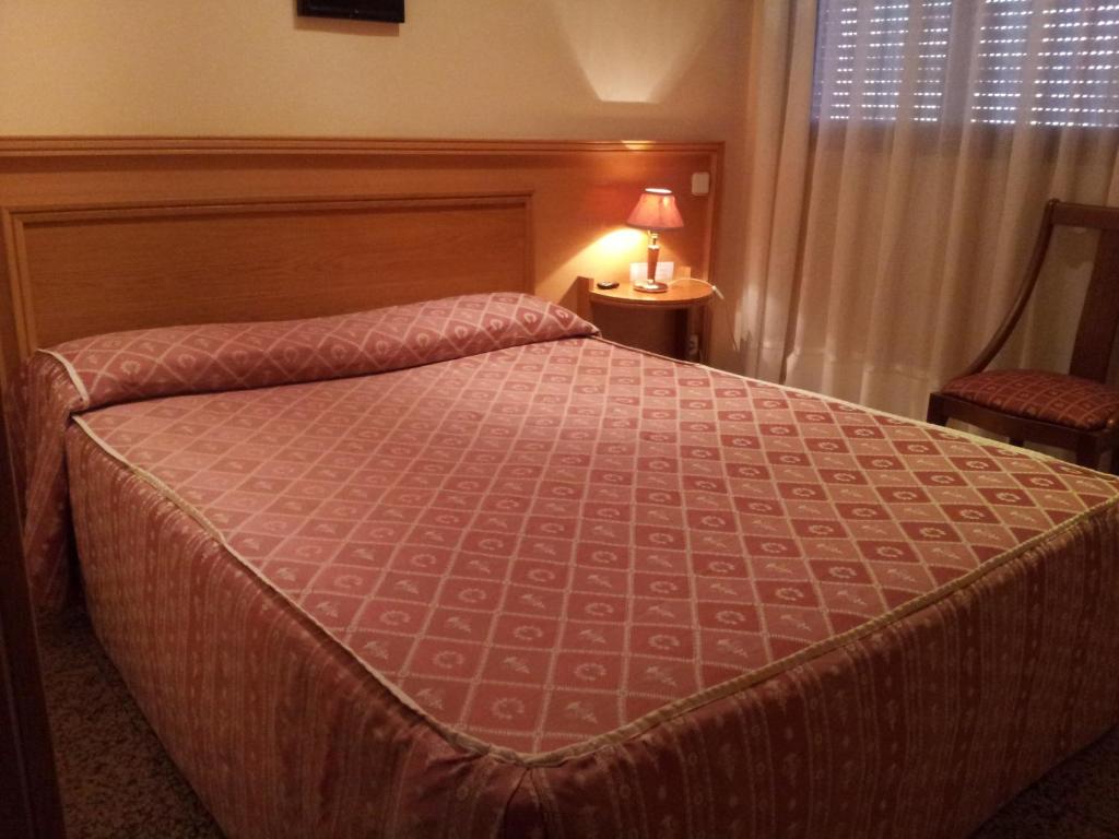 Hostal Juan XXIII, San Sebastián de los Reyes – Updated 2023 ...