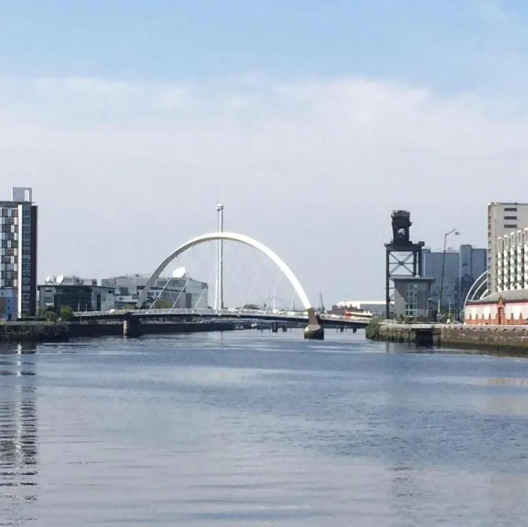 2 bed City Apartment with Parking, Glasgow, Marea Britanie