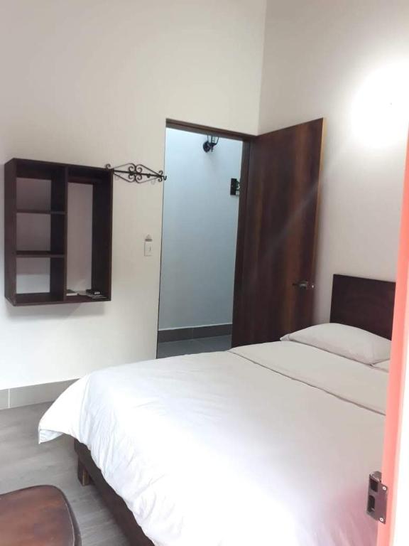 Hotel Saval Jerico - 阳台的双人间