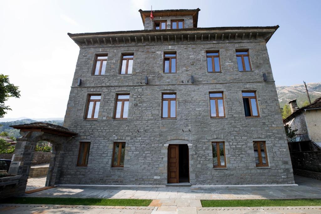 Villa Përmet (Hotel & Restaurant)