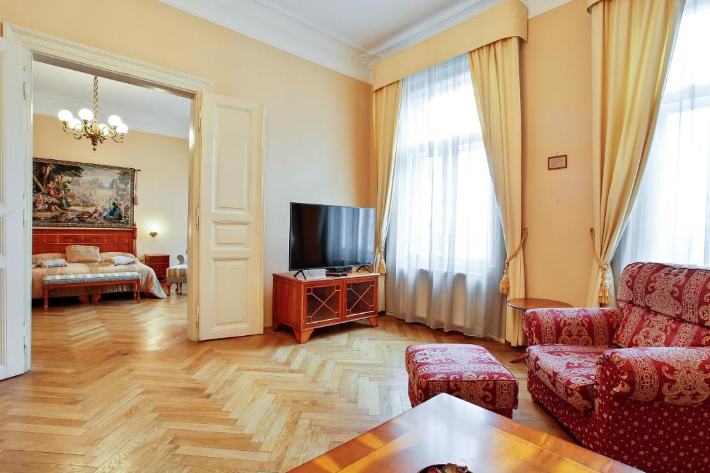 TV a/nebo společenská místnost v ubytování Open Gate