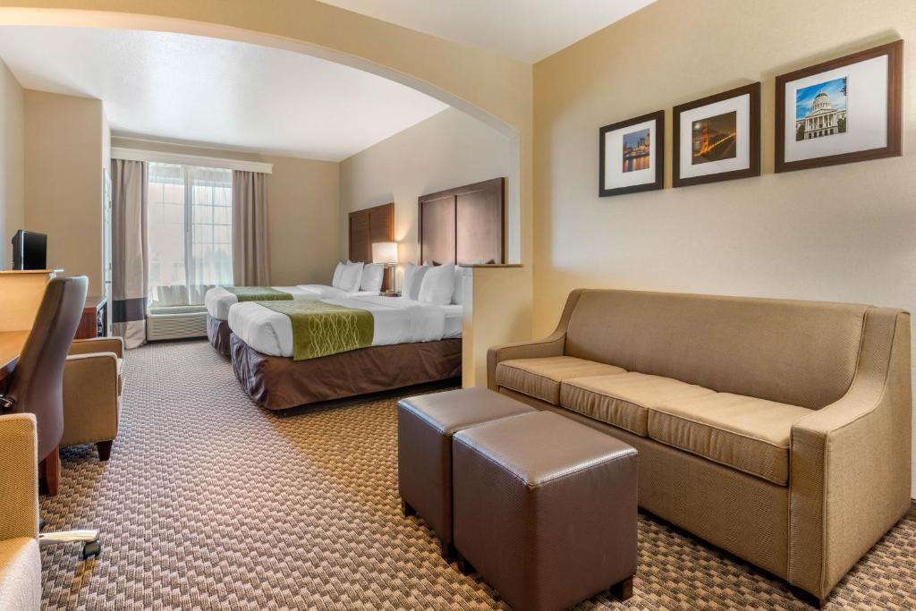 Comfort Inn & Suites Galt - Lodi North - Suite Con 2 Camas Grandes - No Fumadores