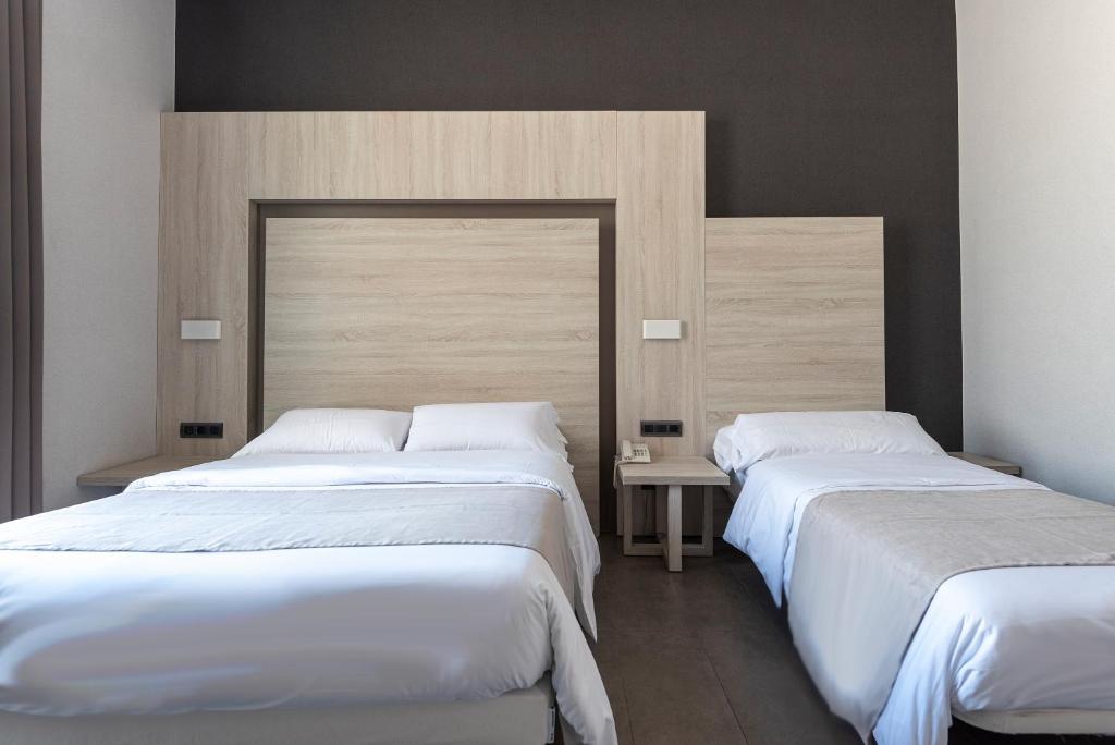 Plaza Goya Rooms - Standard Quadruple Room