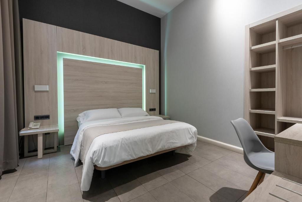 Plaza Goya Rooms - Standard Double Room