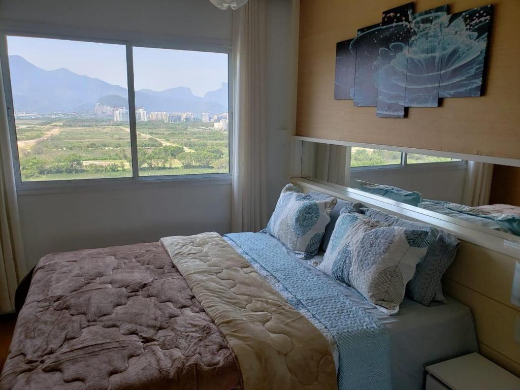  Mountain view newly furnished luxury apartment in Reserva Jardim