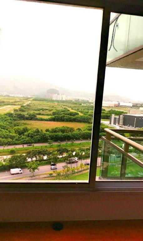  Mountain view newly furnished luxury apartment in Reserva Jardim