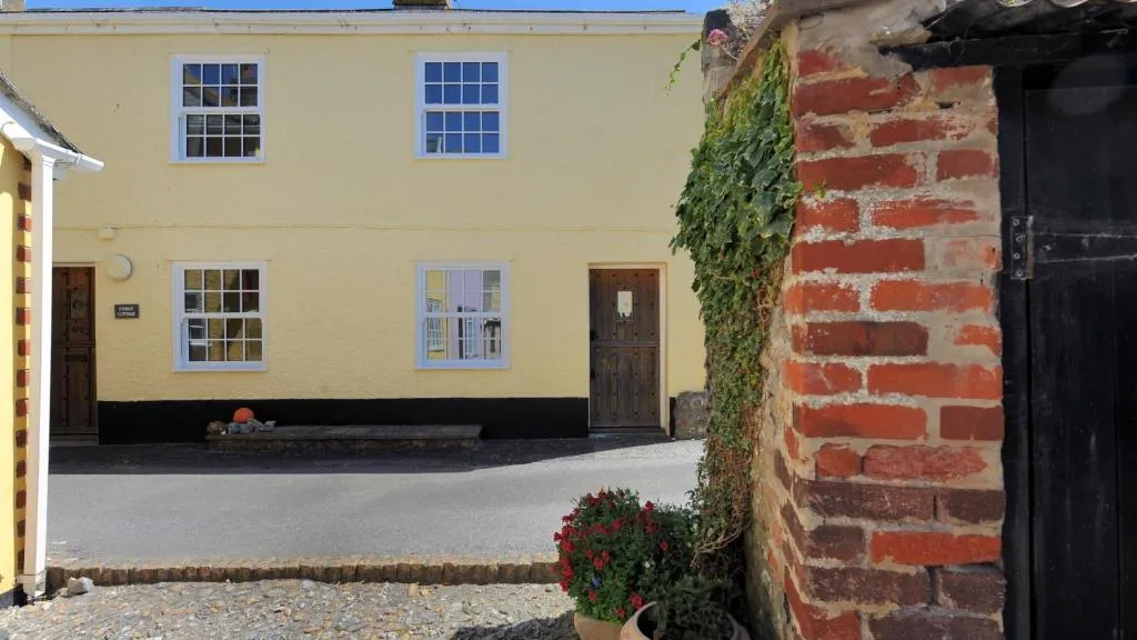 4/5 Georges Square, Lyme Regis, United Kingdom