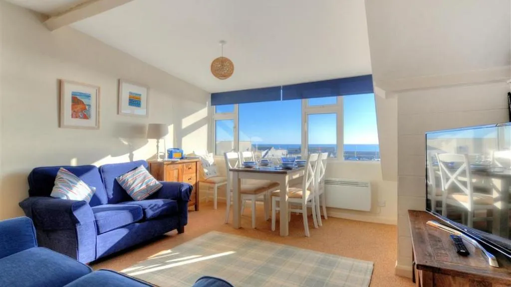 Halyards, La Casa, Lyme Regis, Marea Britanie