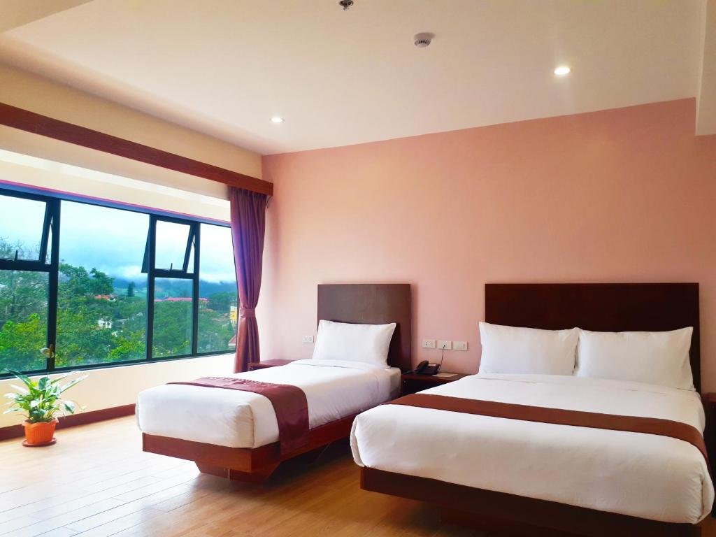 456 Hotel - Triple Room With View