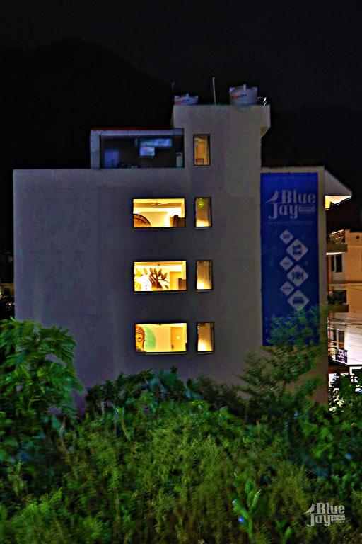 O edifício onde o hostel está situado