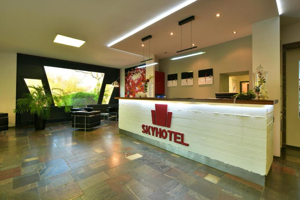 Vstupní hala nebo recepce v ubytování SKYHOTEL Merseburg