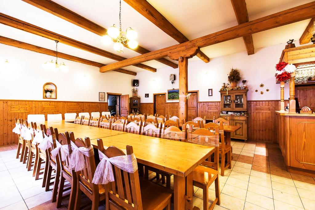 Restaurace v ubytování Pension U Dvou čápů