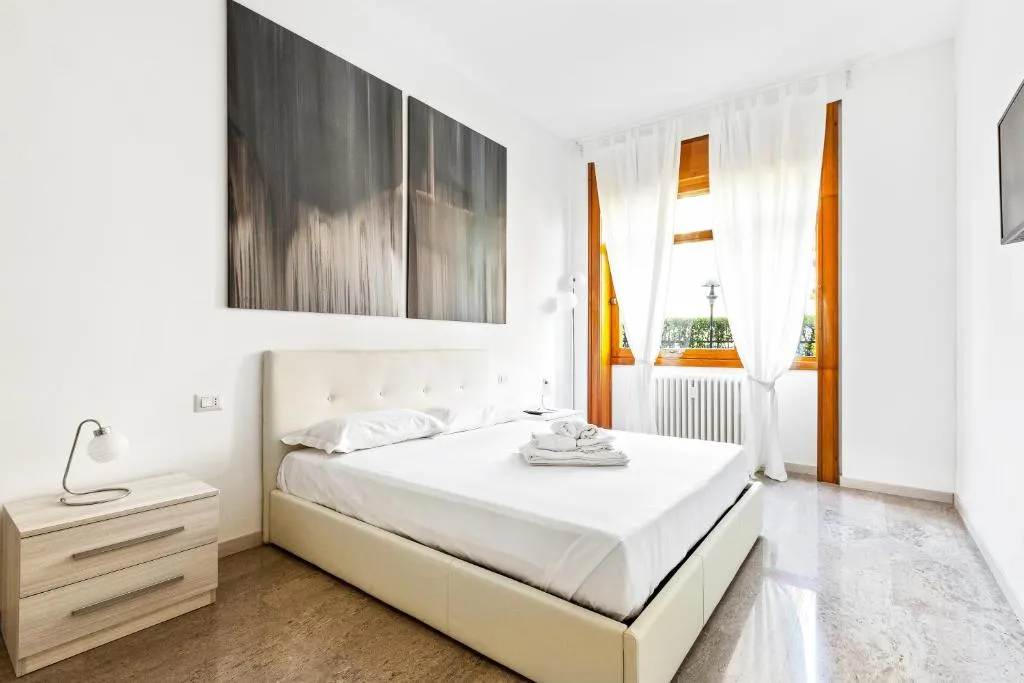 Istria & Zara Flat with Private Parking, Milano, Italia
