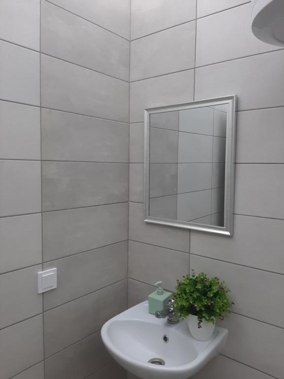 Koupelna v ubytování Смарт квартира в Новострое у метро Дворец Спорта