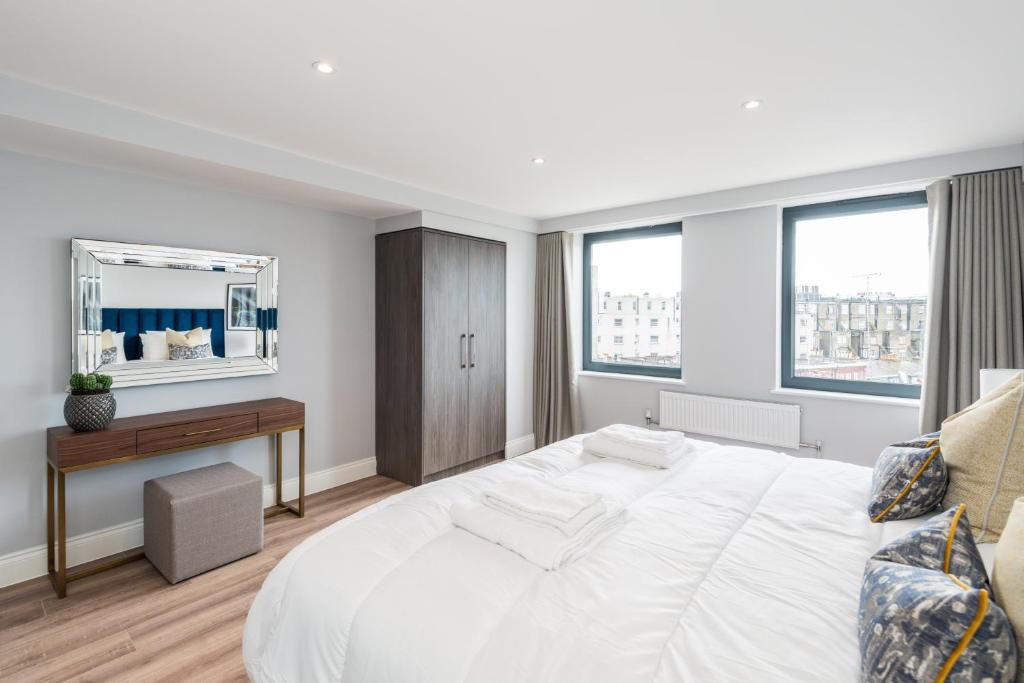 The Carlyle - Stunning Serviced Apartments - Duplex Apartment