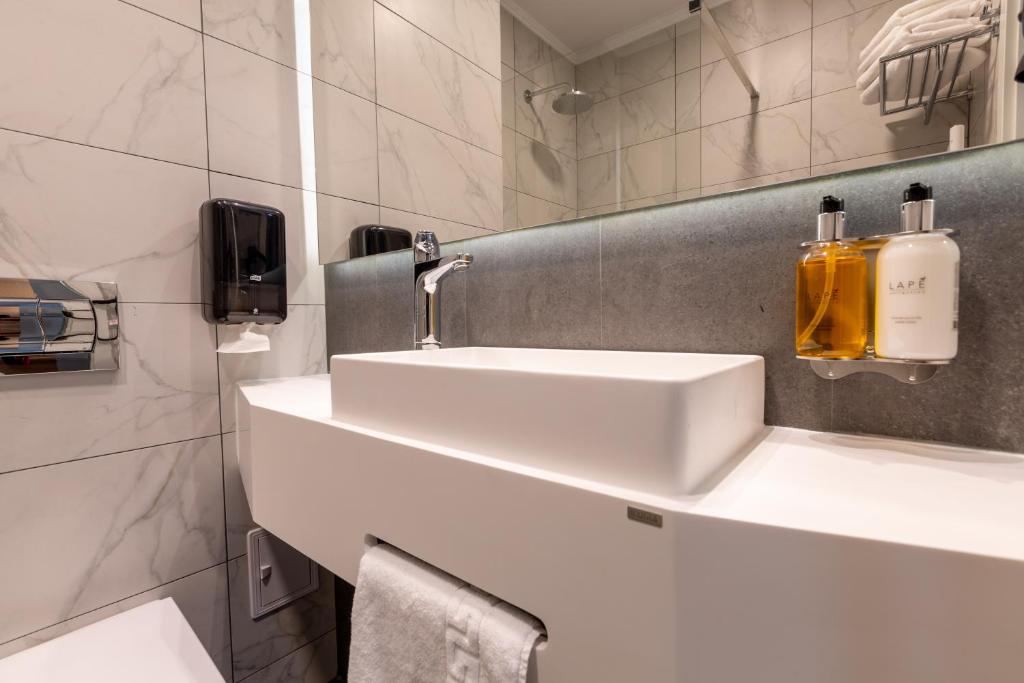 Bach Apartments - Resim 37