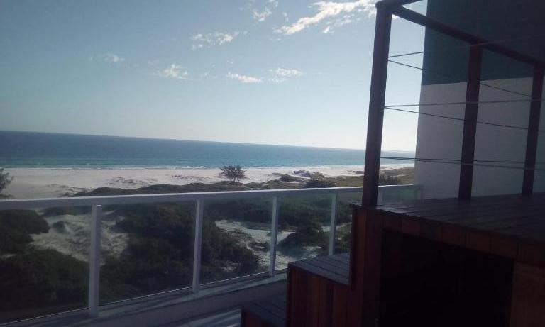  Apartamento com vista para o mar