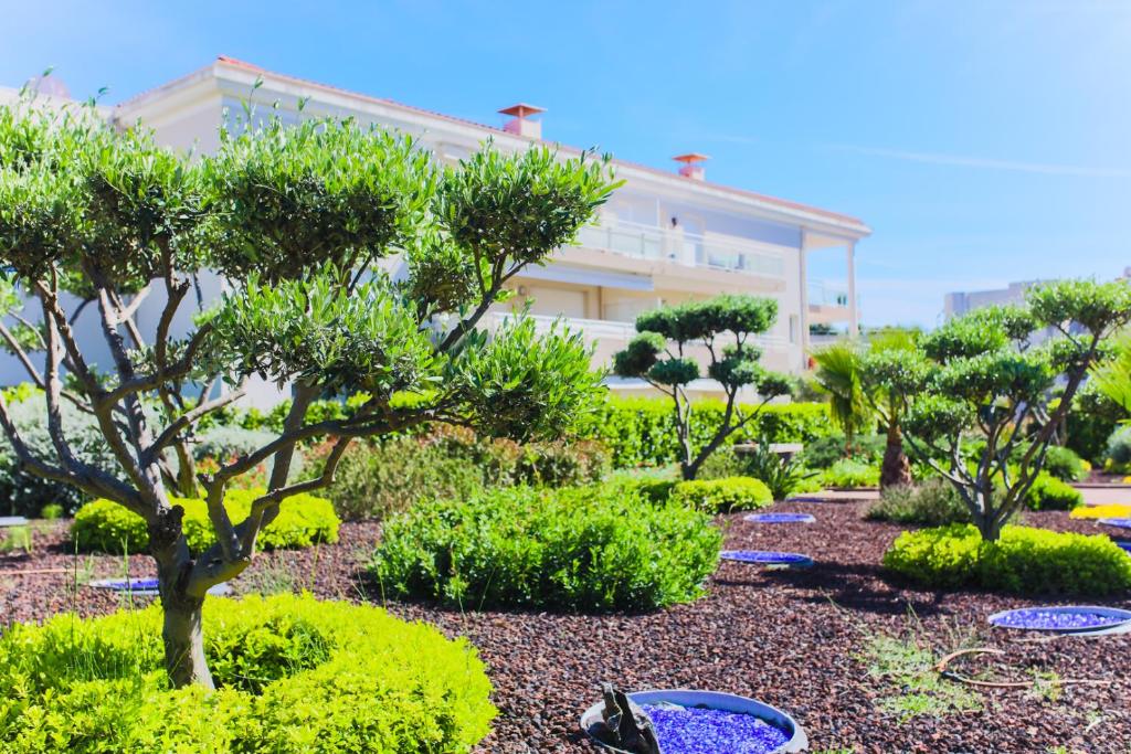Zahrada ubytování JUAN FLORE AP2035 - Juan-Les-Pins, by Riviera Holiday Homes