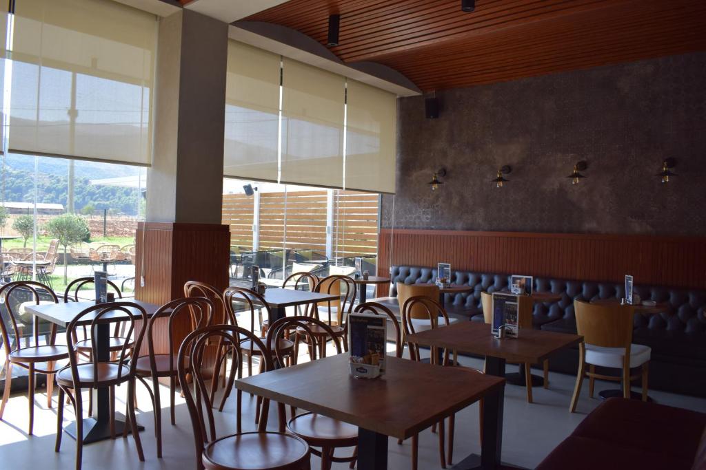BluePoint Hotel - Image 9