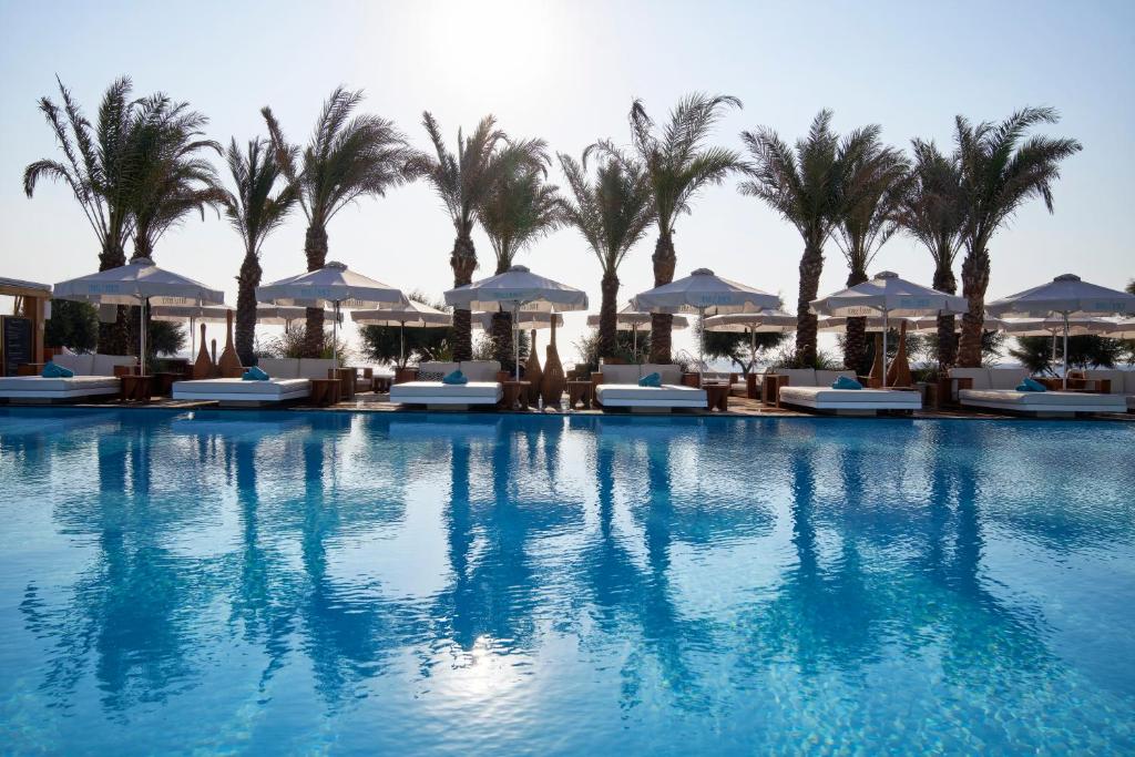 Nikki Beach Resort & Spa Santorini, Kamari – Tarifs 2023
