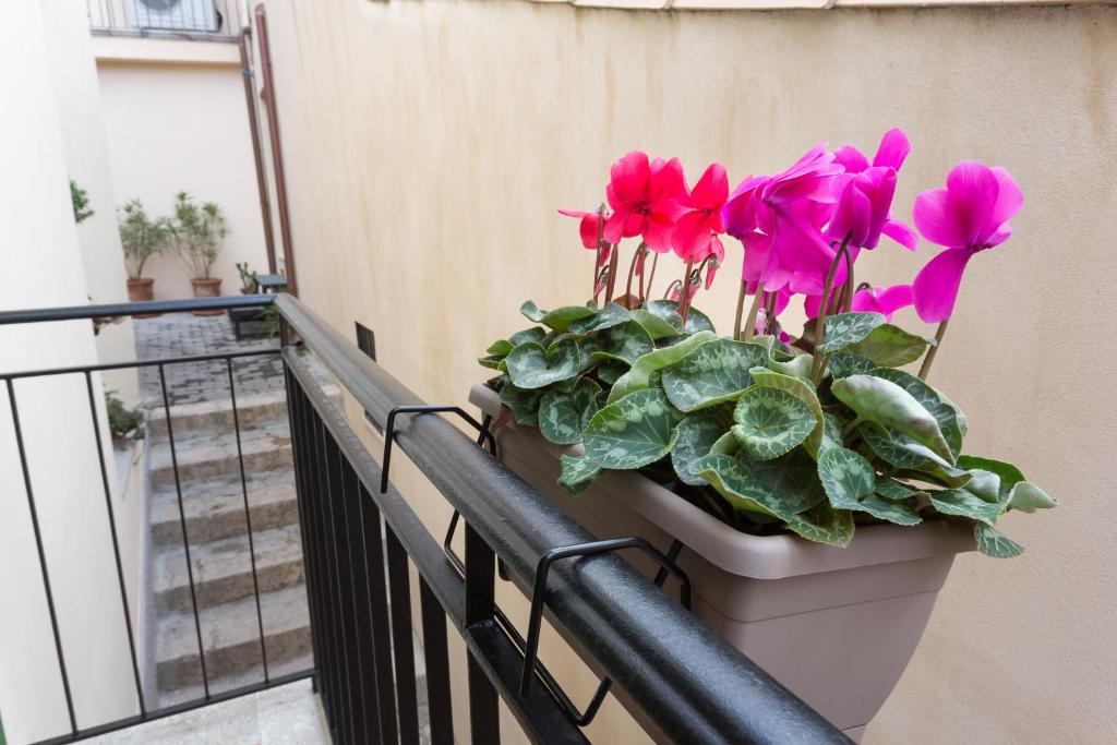 Balkón nebo terasa v ubytování Pura Vida Iblea