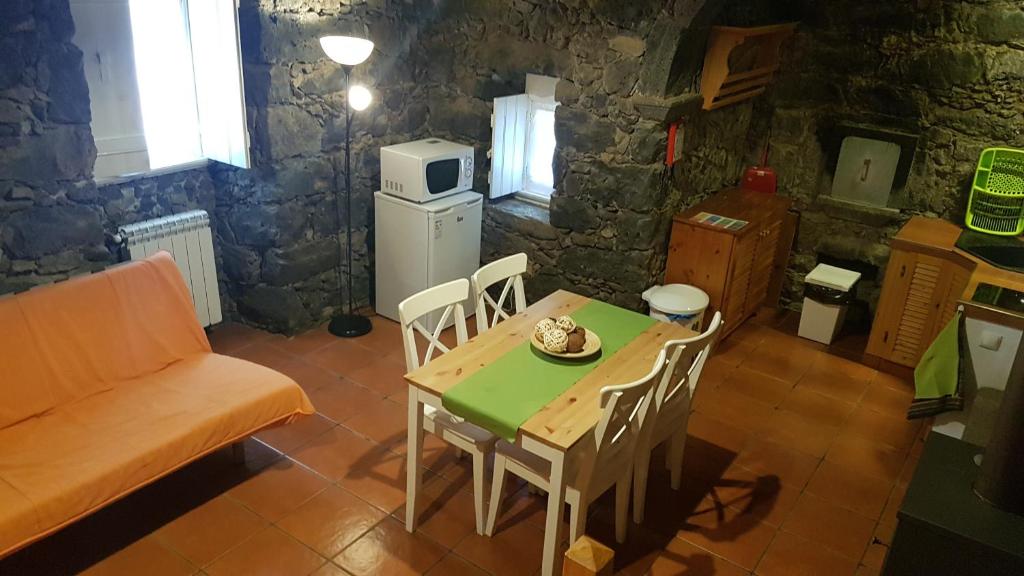 Kuchyň nebo kuchyňský kout v ubytování StoneWood Lodge AL