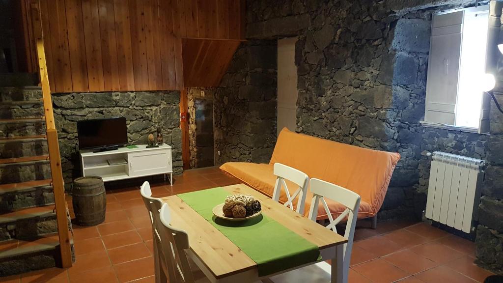 Posezení v ubytování StoneWood Lodge AL