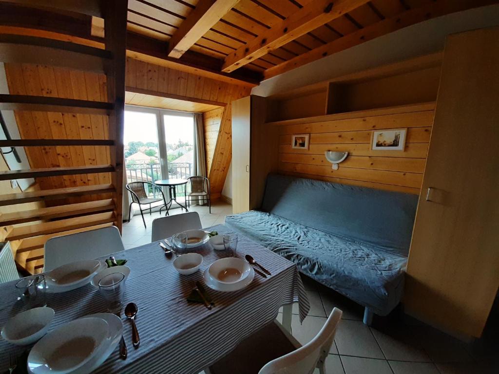 Część wypoczynkowa w obiekcie Família Apartmanház