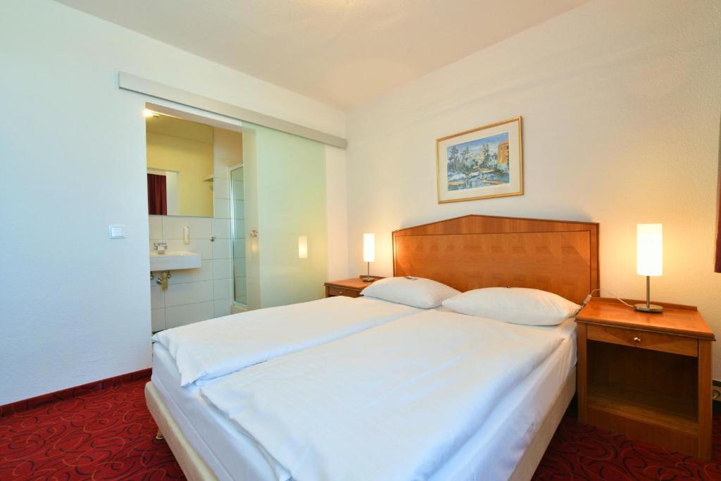 SKYHOTEL Merseburg - Standard Double Room