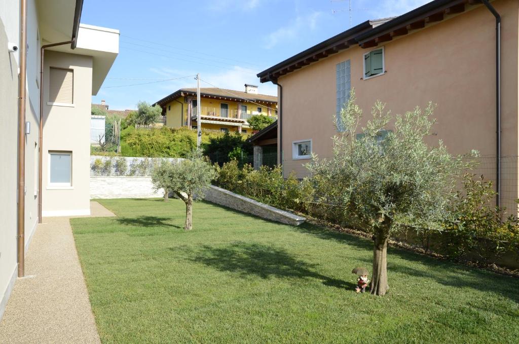 A garden outside COSTA DEL GARDA - Lazise