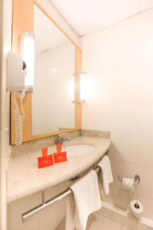  ibis Montes Claros Shopping