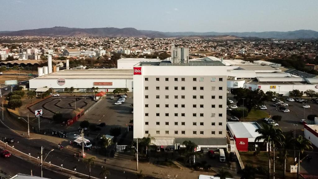  ibis Montes Claros Shopping