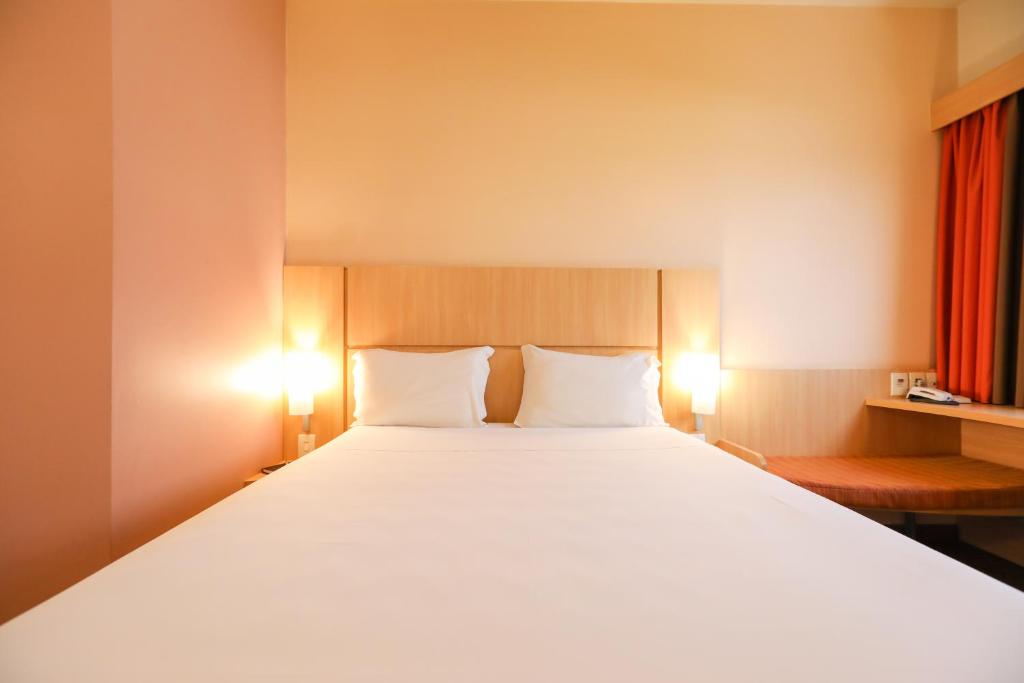  ibis Montes Claros Shopping