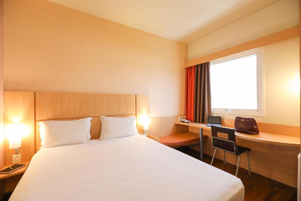  ibis Montes Claros Shopping