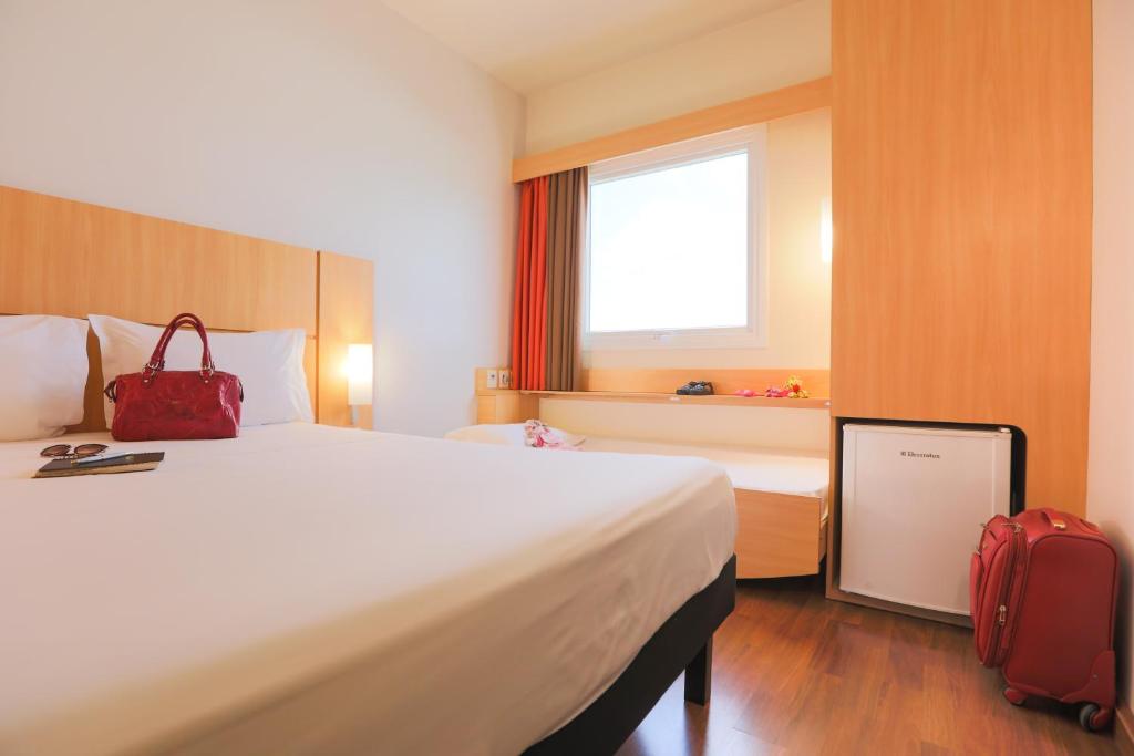  ibis Montes Claros Shopping
