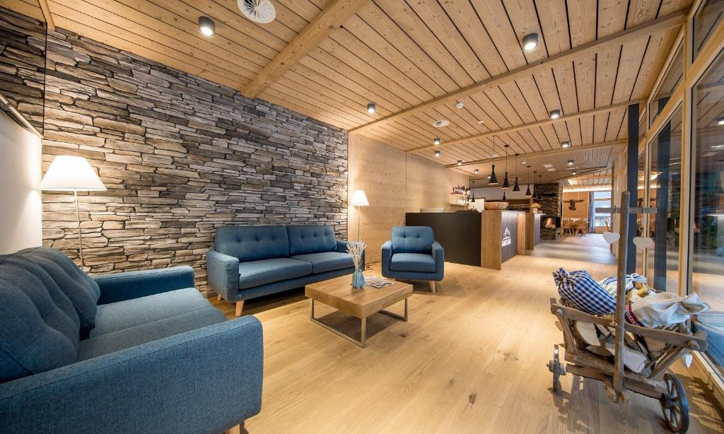 Gadmer Lodge - dein Zuhause in den Bergen的休息区