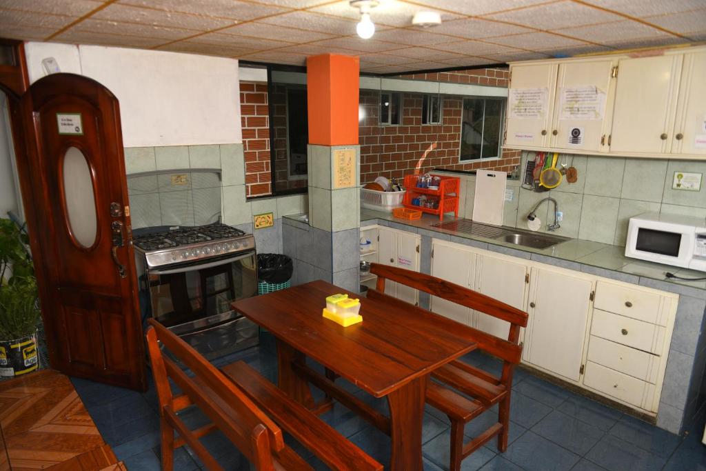 Kuchyň nebo kuchyňský kout v ubytování Hostal Sendero de Volcanes
