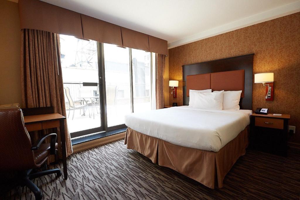 The Hotel at Fifth Avenue - Empire Room - Non-Smoking
