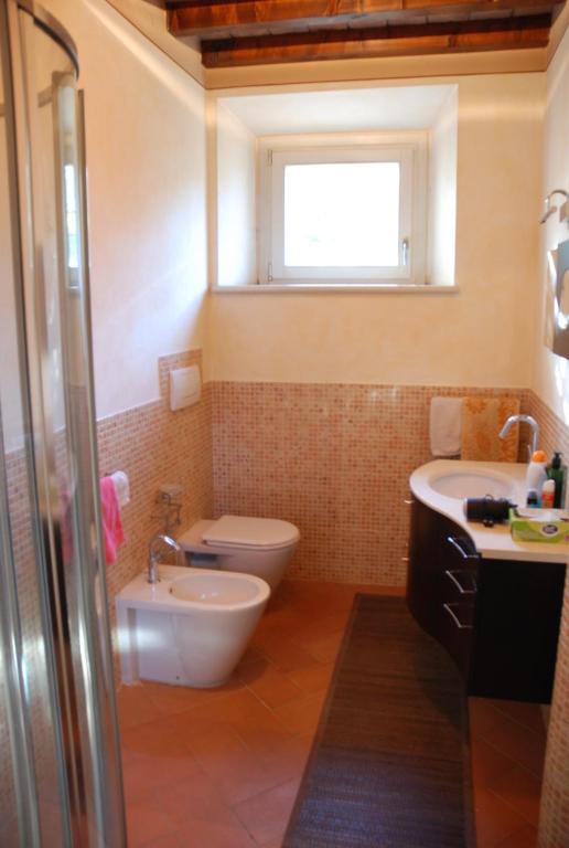 Villa Esther - Twin Room With Private Bathroom