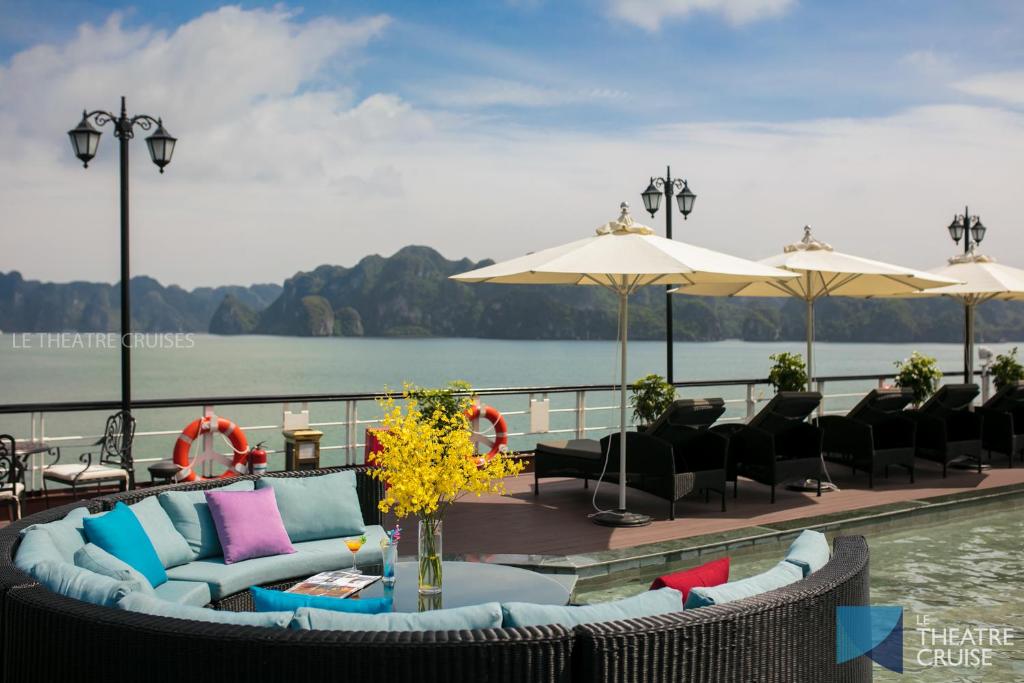 Gallery image of Le Theatre Cruises - Wonder on Lan Ha Bay in Ha Long
