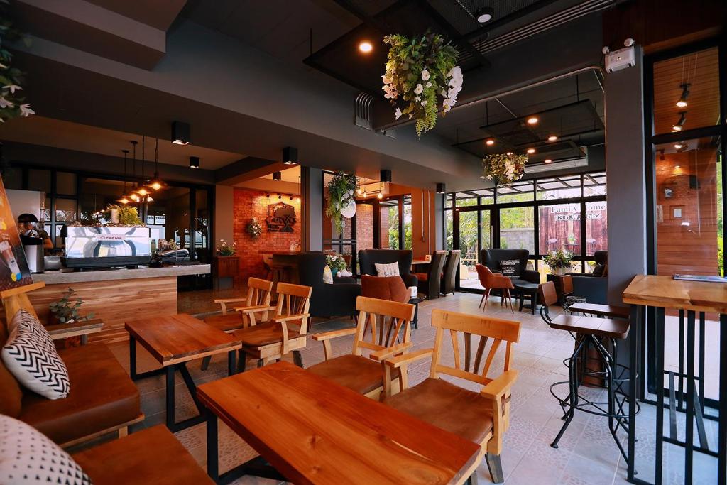 Canvas Family Home - 3