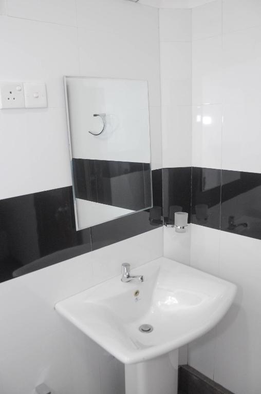 Koupelna v ubytování Restwell Homestay