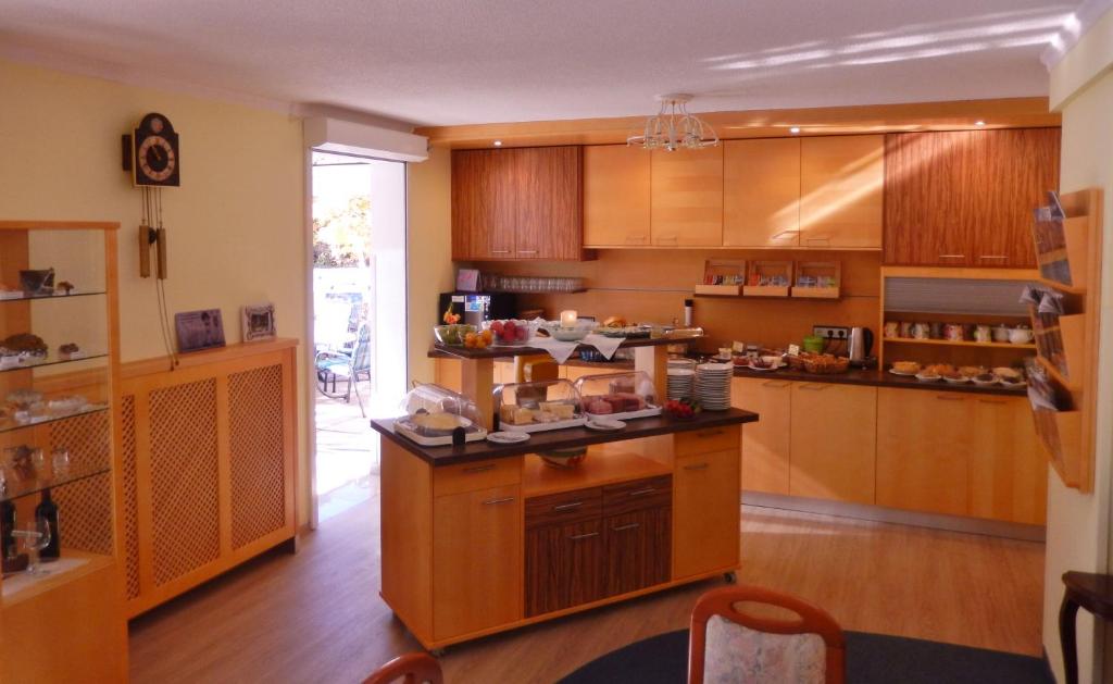 Kuchyň nebo kuchyňský kout v ubytování Hotel Vital Bad Bleiberg