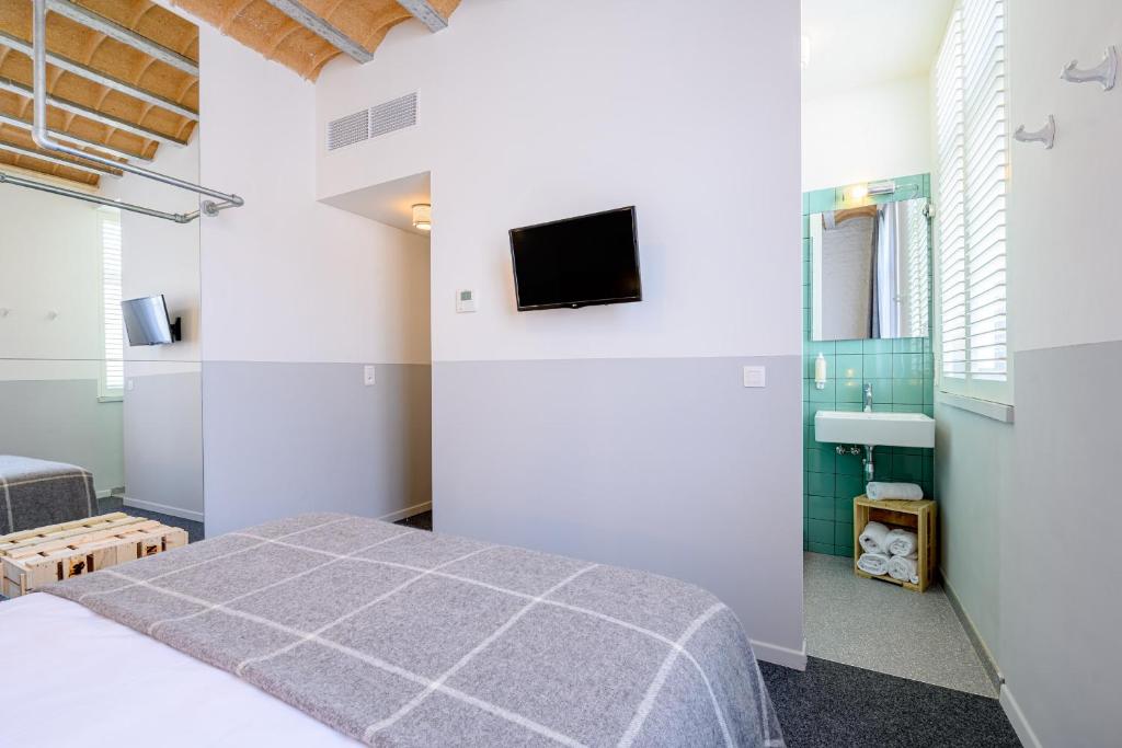 Hotel La Grande Cloche - Resim 7