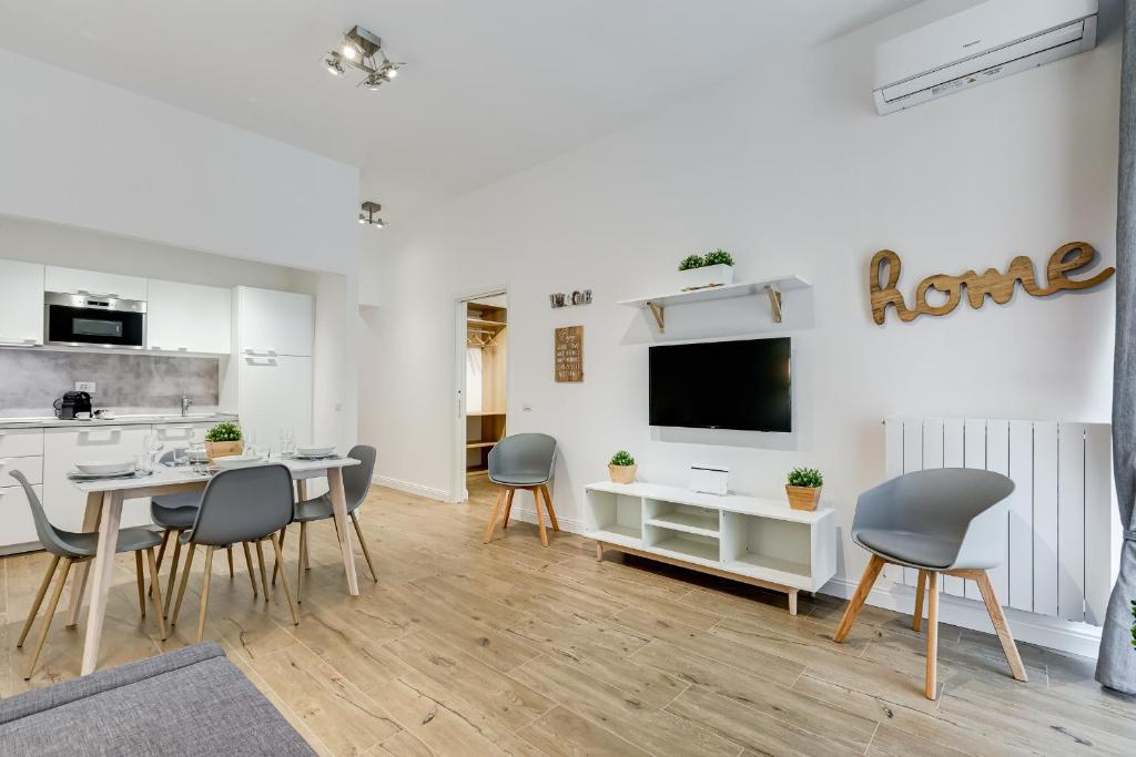 Germanico Luxury Apartment - 12