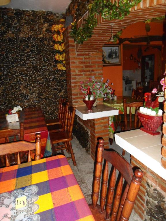 Restaurace v ubytování Posada Dos Hermanos