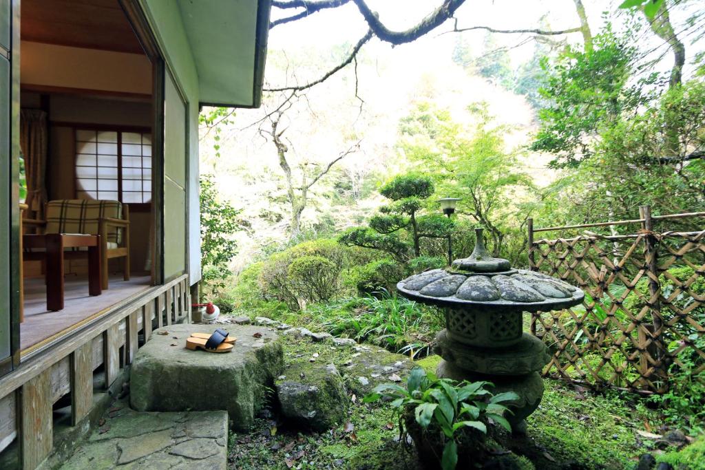 Zahrada ubytování Yoshinoonsen Motoyu
